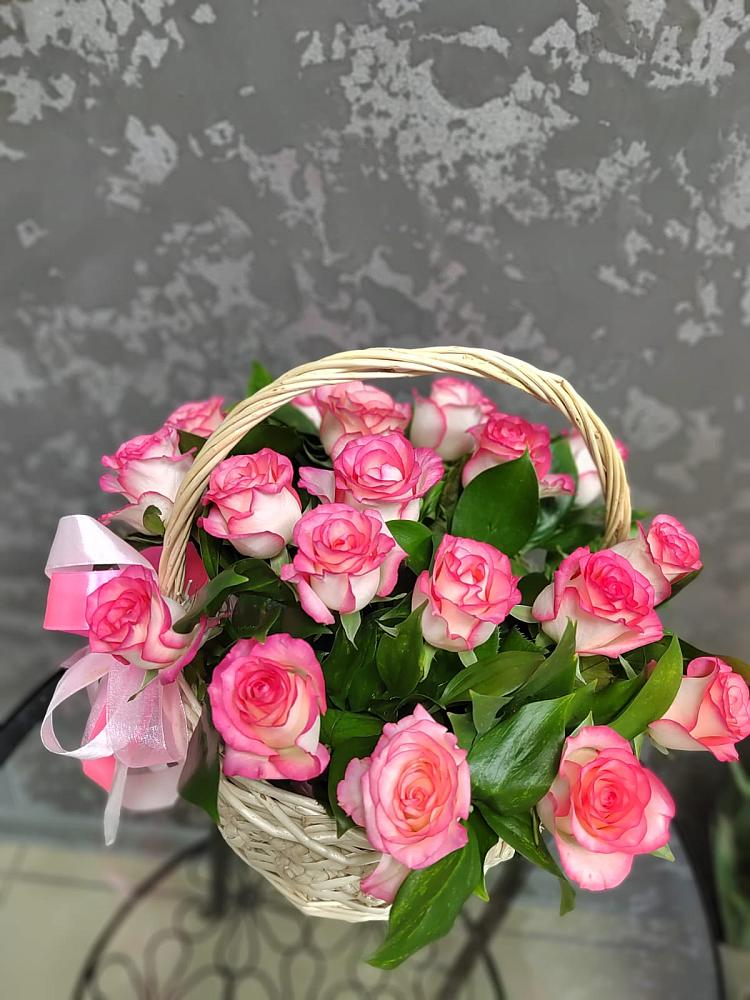 Цветочная композиция из Розы в корзине в Тайтурке