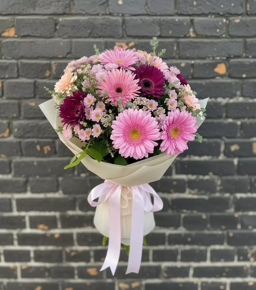 Букет цветов из: Герберы и Хризантемы в Тайтурке