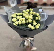 Букет Белые кустовые розы Солинеро в Тайтурке