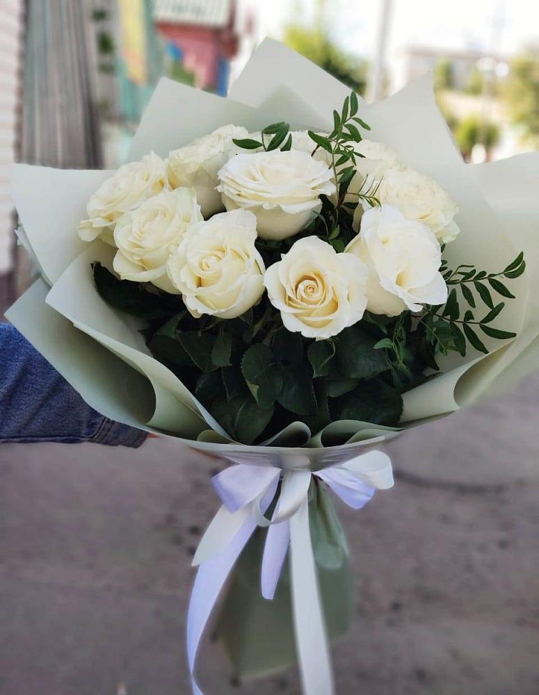 Букет Белые розы Проуд в Тайтурке