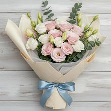 Букет цветов из:  Лизиантусы #REPLACE_PRED# Тайтурке