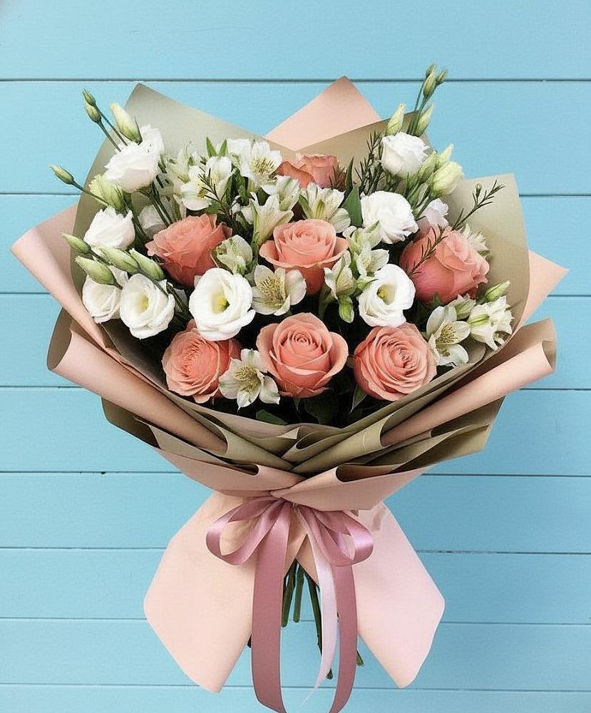 Букет цветов из: Розы, Альстромерии и Лизиантусы в Тайтурке