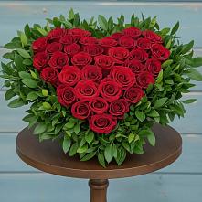 Цветочная композиция из Розы в виде сердца в Тайтурке