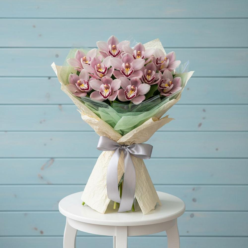 Букет цветов из: Орхидеи и Розы в Тайтурке