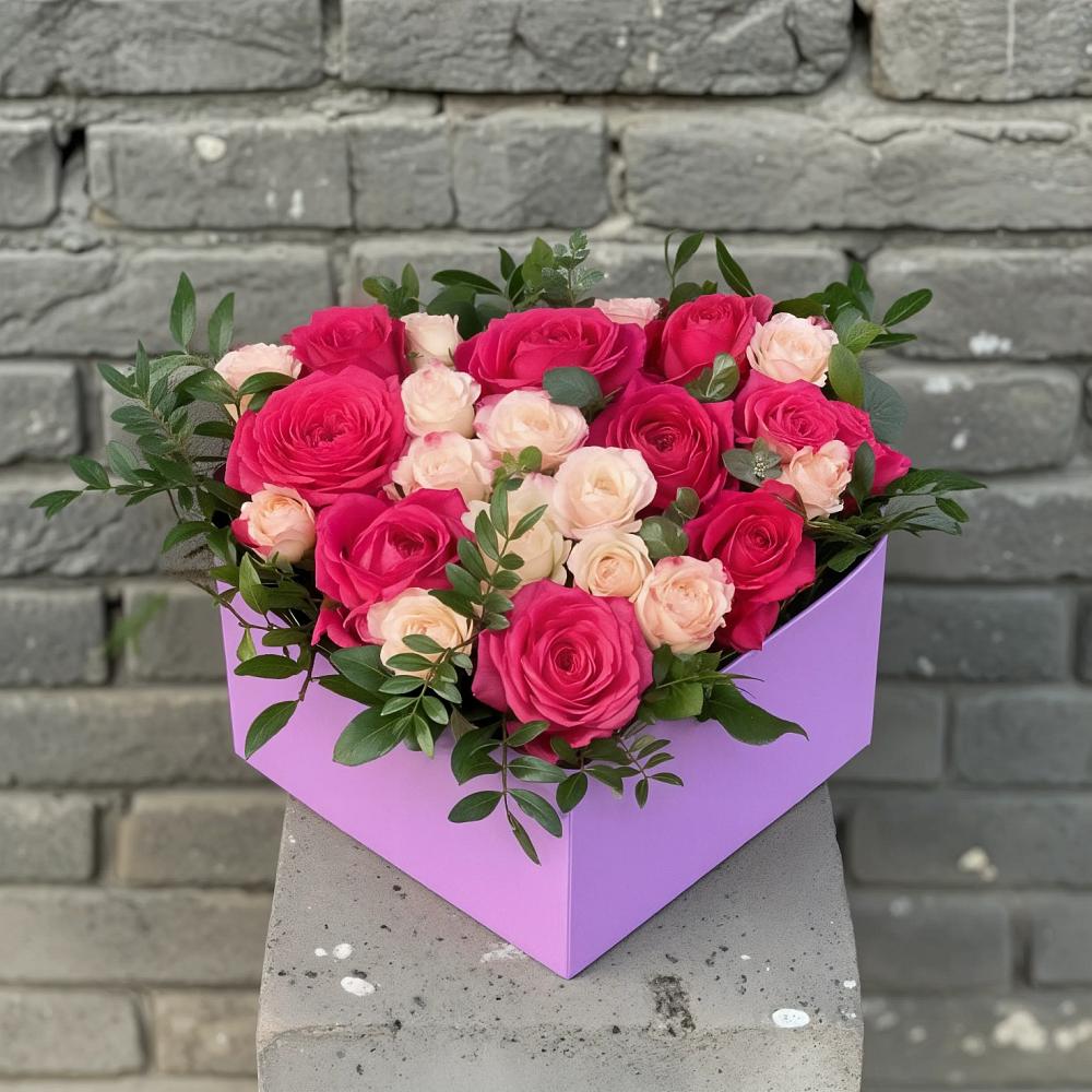 Цветочная композиция из Розы в коробке в Тайтурке