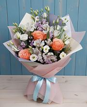 Букет цветов из:  Лизиантусы, Розы, Альстромерии и Гипсофила в Тайтурке
