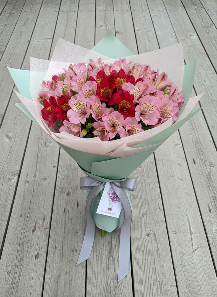 Букет цветов из: Альстромерии в Тайтурке