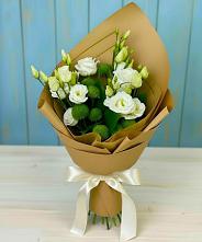 Букет цветов из:  Хризантемы и Лизиантусы в Тайтурке