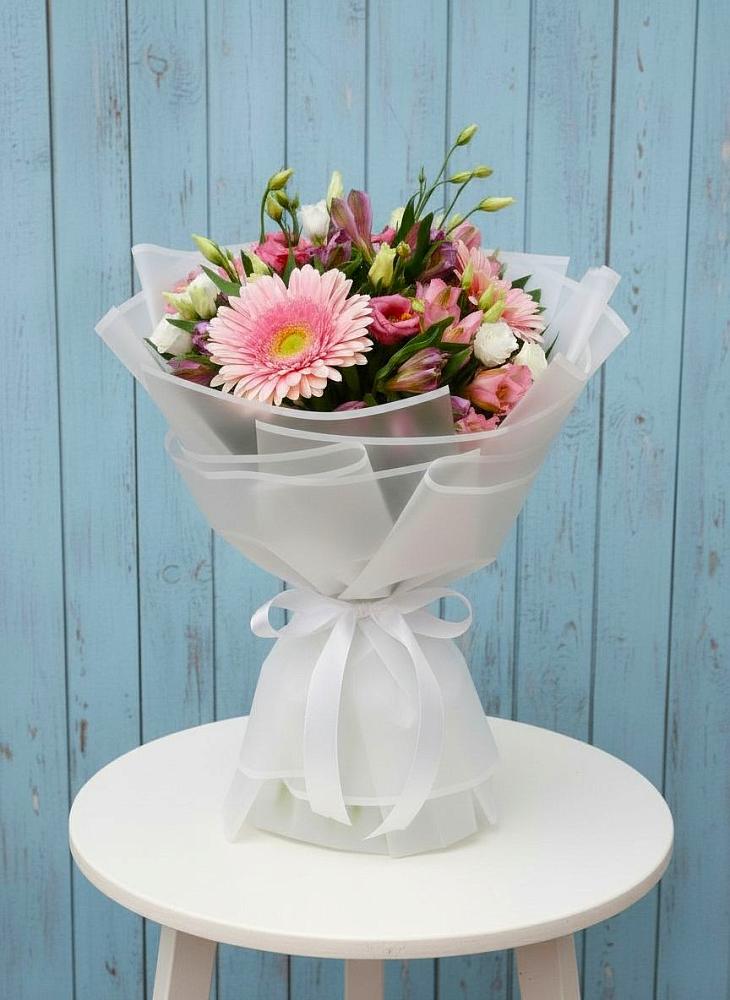 Букет цветов из: Герберы, Альстромерии и Лизиантусы в Тайтурке