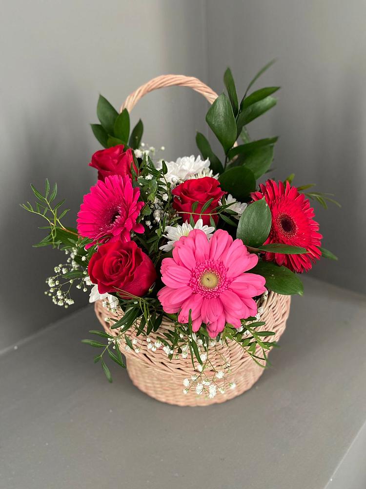 Цветочная композиция из Розы, Хризантемы и Герберы в корзине в Тайтурке