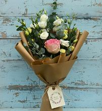 Букет цветов из:  Розы и Лизиантусы в Тайтурке