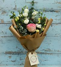 Букет цветов из:  Розы и Лизиантусы в Тайтурке